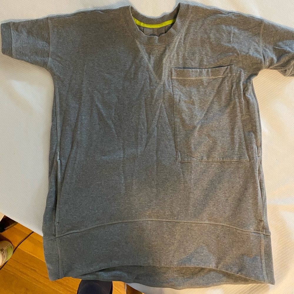 Lululemon short sleeve sweatshirt